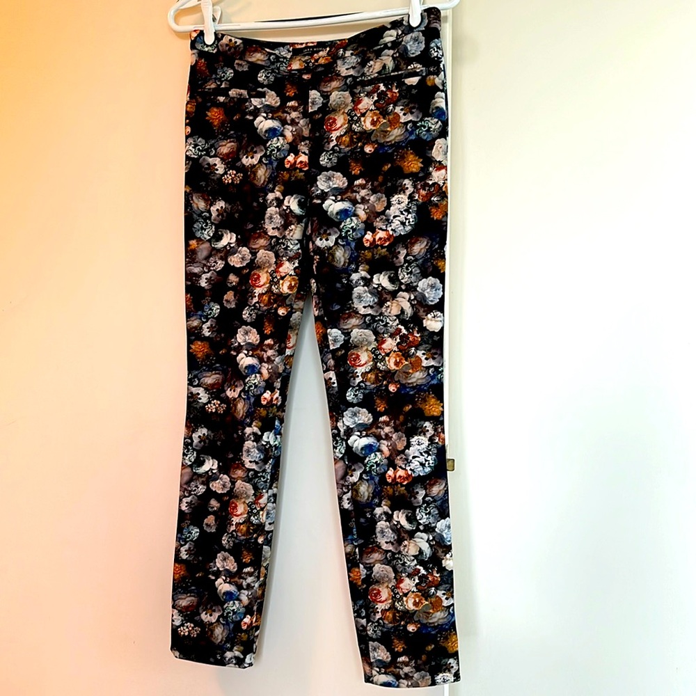 Zara Floral pants with front zip closure